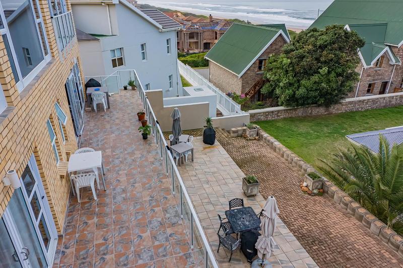 9 Bedroom Property for Sale in Outeniqua Strand Western Cape